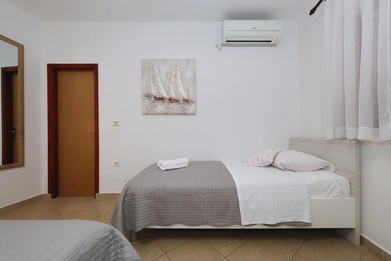 Apartmani Strpic Biograd Na Moru Eksteriør bilde