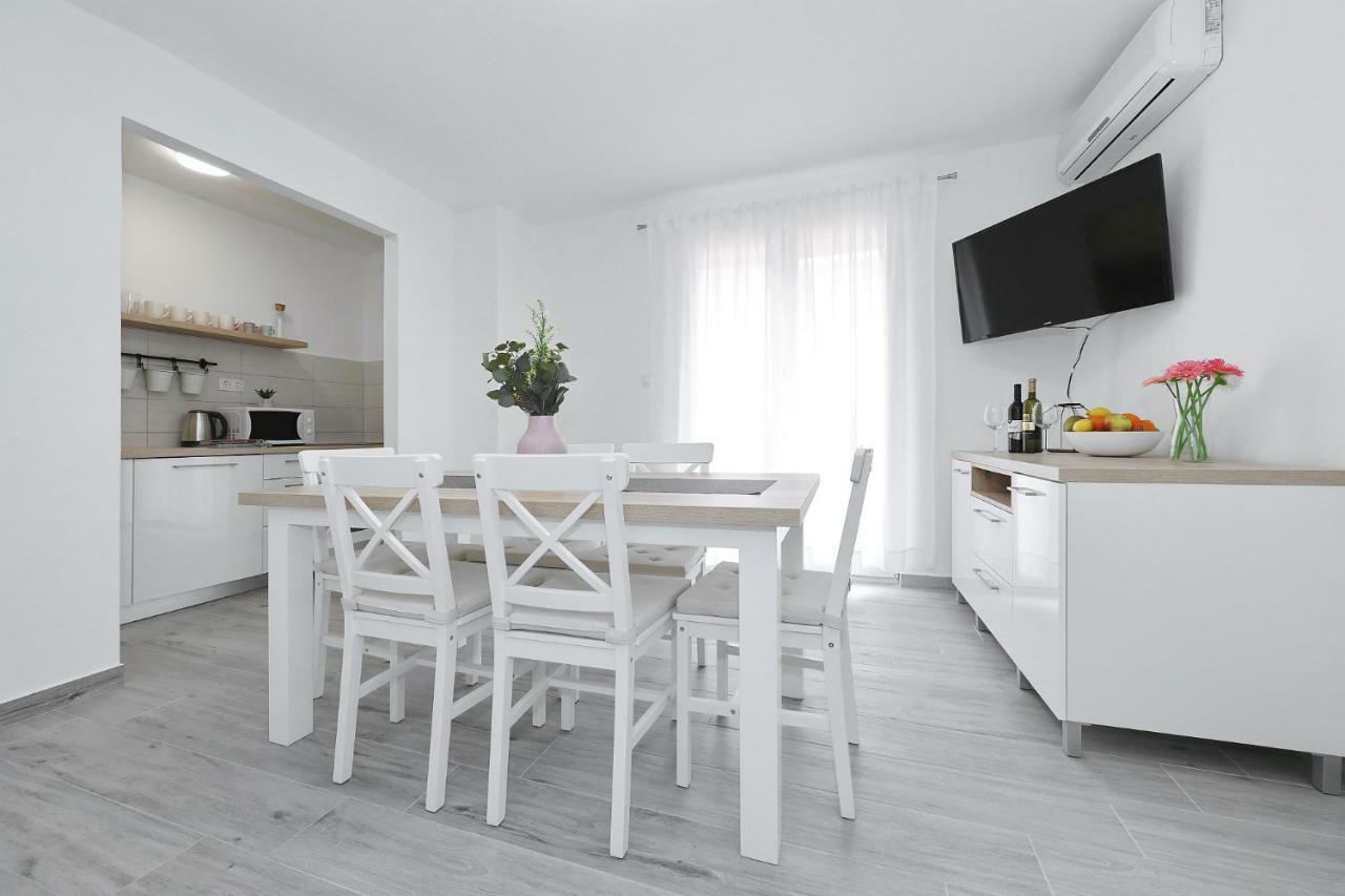Apartmani Strpic Biograd Na Moru Eksteriør bilde